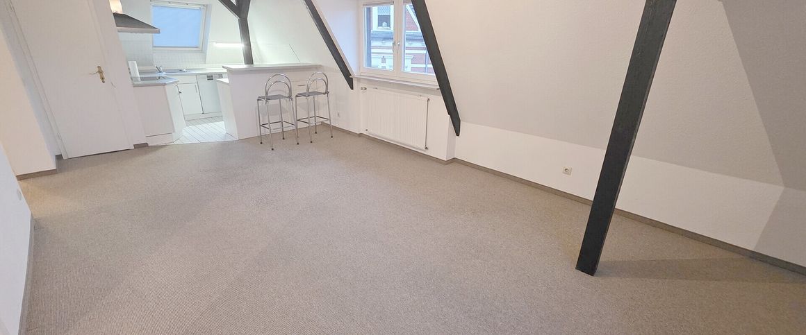 Sankt Augustin-Hangelar: Attraktive 4-Zimmer-Dachgeschosswohnung – hell und mit Klimageräten - Foto 1