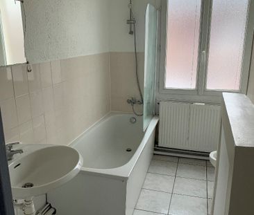 Location Maison 4 pièces 50m² - Photo 2