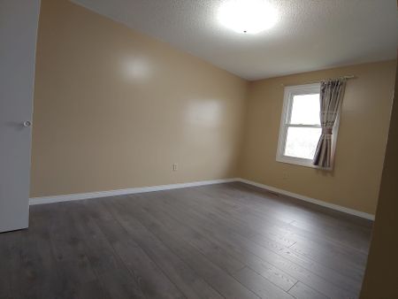 For Lease - 1004 Lawson Road, London North, Ontario - Photo 5