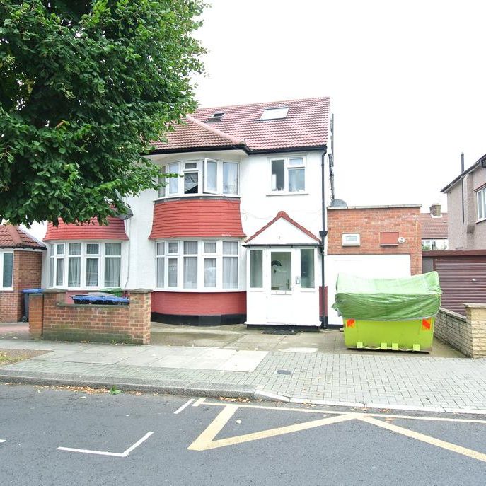 1 bedroom in a house share to rent - Photo 1