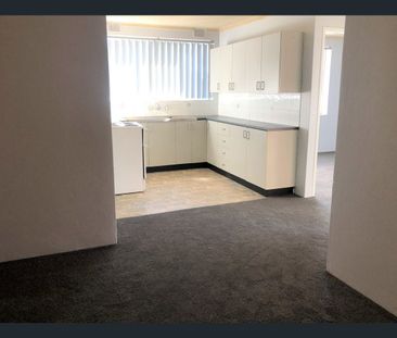 Convenient Location - Photo 2