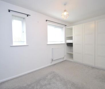 2 bedroom end of terrace house to rent - Photo 4