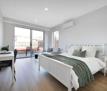 BRAND NEW FULLY FURNISHED, DESIGNER STUDIO ROOMS – BILLS INCLUDED! - Photo 6