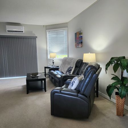 301, 5211 - 39 Street - Photo 2