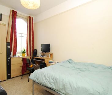 Napier Terrace, Flat 2, Plymouth - Photo 3