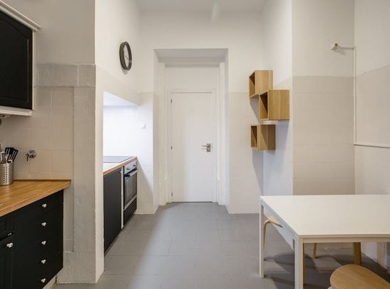 Calçada do Marquês de Abrantes, Lisbon, Lisbon 1200-163 - Photo 1