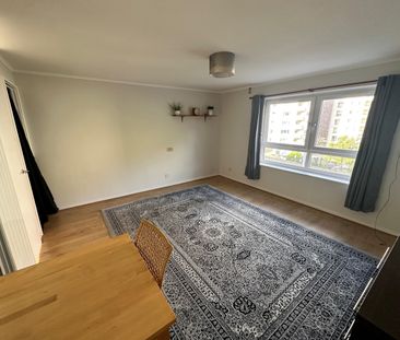 2 Bed Maisonette, Viewcraig Street, EH8 - Photo 2