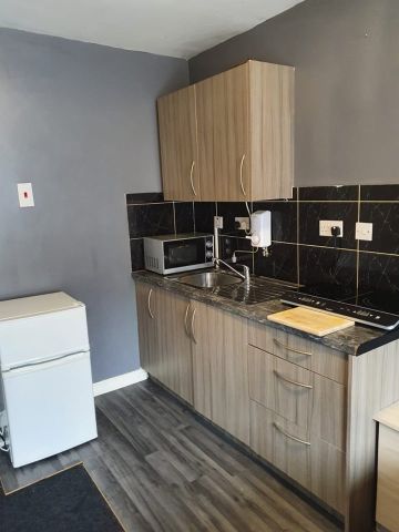 Room in a Shared House, Humberstone Drive, LE5 - Photo 3