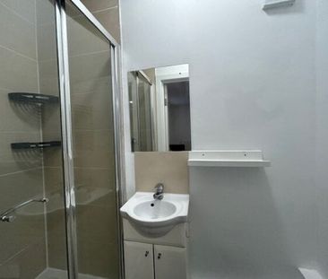 Burnside Road, Chadwell heath, RM8 1XD, Property for rent - Photo 5