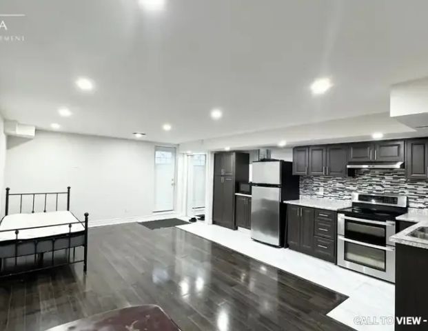 2-5569 Fudge Terrace, Mississauga, Ontario L5M 0N3 | 5569 Fudge Terrace, Mississauga - Photo 1