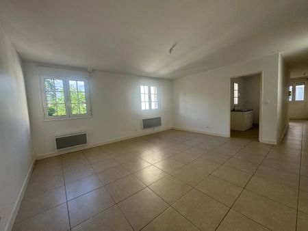 Location Appartement 3 pièces 71 m2 à Villers-Cotterêts - Photo 2