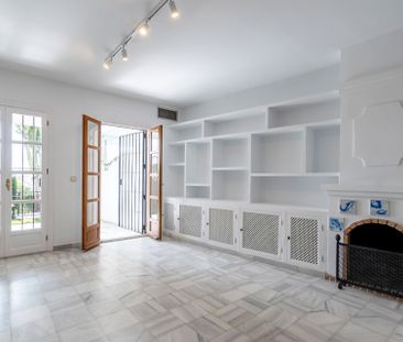 Casa adosada de alquiler en Cornalina-arroyo Piedras, 1, Nagüeles Alto - Photo 2