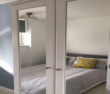 1 bedroom in a flat share to rent - Photo 4
