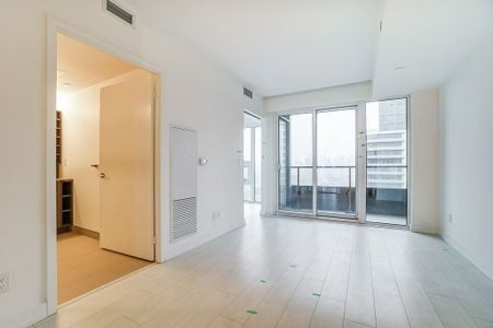 For Lease - 19 Western Battery Road Unit# 2001, Toronto, Ontario - Photo 2