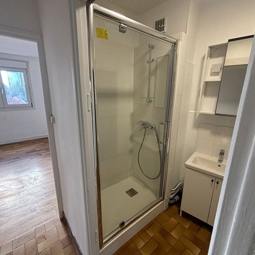 Location Appartement 2 pièces 62m² LOOS 59120 - Photo 1