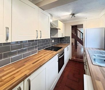 2 bedroom terraced house to rent - Photo 4