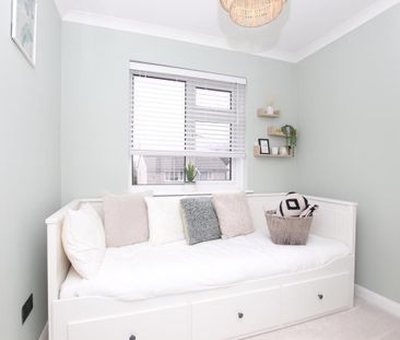 3 bedroom detached house to rent - Photo 4