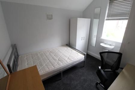 Elmsthorpe Avenue, Lenton, Nottingham, NG7 - Photo 1