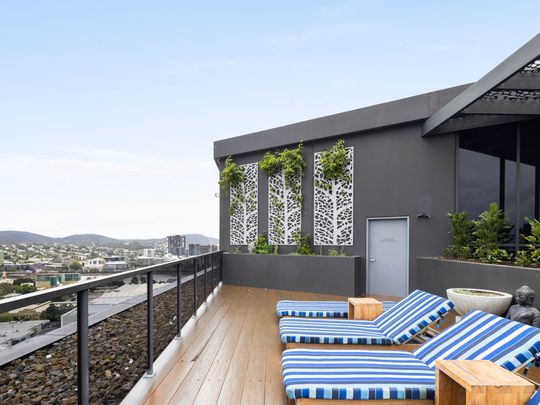 Botanica Residences - Photo 1