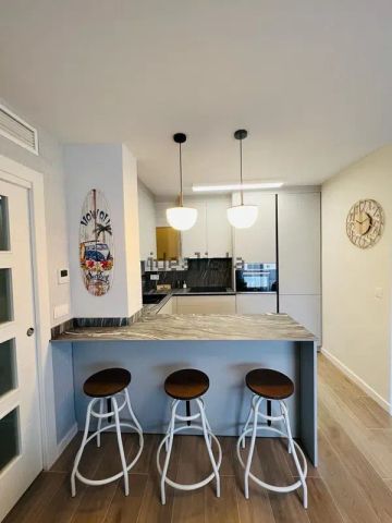 Alquiler de piso en Calle Amador de los Ríos - Photo 4