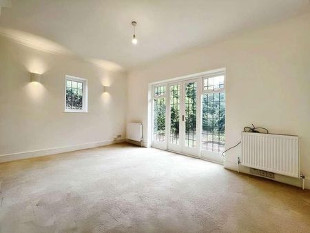 Dukes Wood Drive, Gerrards Cross, SL9 - Photo 4