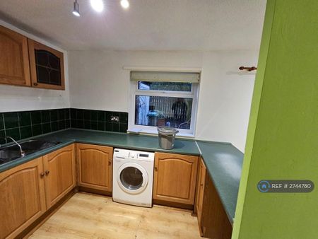 3 bedroom terraced house to rent - Photo 4
