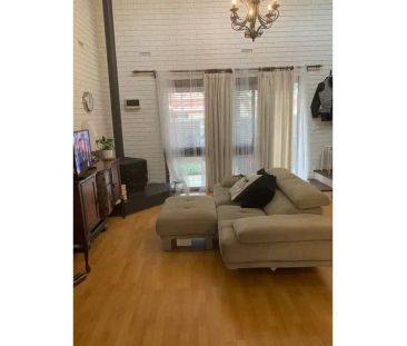 “STYLISH TOWNHOUSE LIVING” - Photo 3