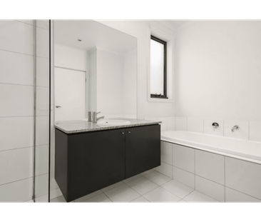 15 Tottenham Grove, Mulgrave, Vic 3170 - Photo 5
