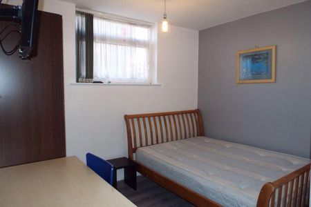 5 bedroom terraced house to rent - Photo 4