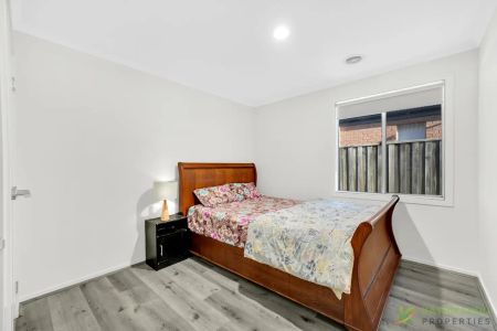 3 Cullen Drive, Wyndham Vale VIC 3024 - Photo 4