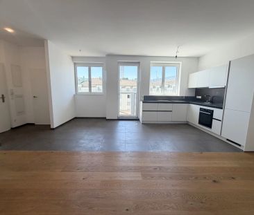 NÄHE NASCHMARKT: 3-Zimmerwohnung mit Balkon im stilvoll sanierten A... - Photo 2
