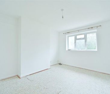 2 bedroom maisonette to rent - Photo 2
