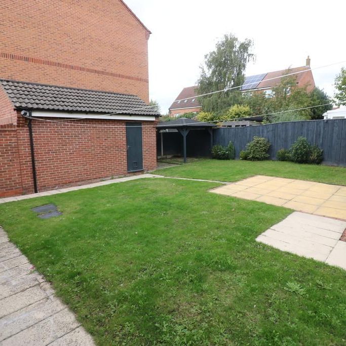 4 bedroom detached house to rent - Photo 1