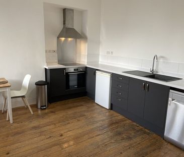 1 Bed Flat, Cross Street, M2 - Photo 4