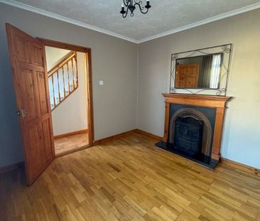 8 Eastvale Avenue, Dungannon BT71 6DL - Photo 2
