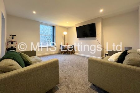 3 Bedroom Flat for rent in Back Regent Park Terrace - Photo 3