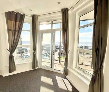 Mount Liell Court East, The Leas, Westcliff-on-sea, Essex, SS0 - Photo 2