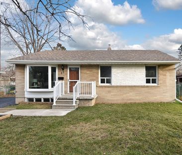 For Lease - 25 Twin Pauls Crescent Unit# Main, Toronto, Ontario - Photo 6