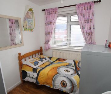 5 bedroom semi-detached house to rent - Photo 3