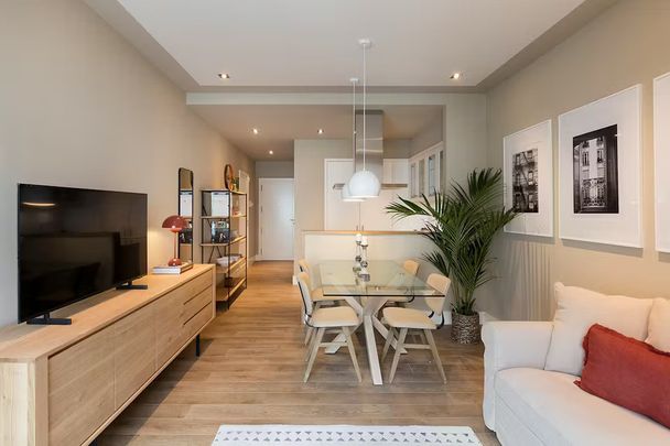 Carrer de Sagués, Barcelona, Catalonia 08021 - Photo 1