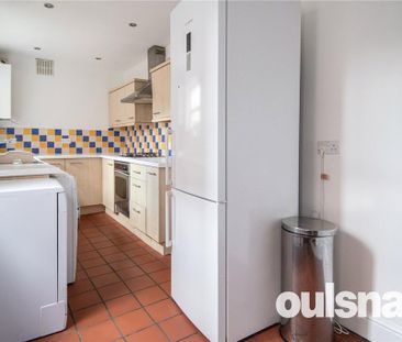 2 bedroom terraced house to rent - Photo 2