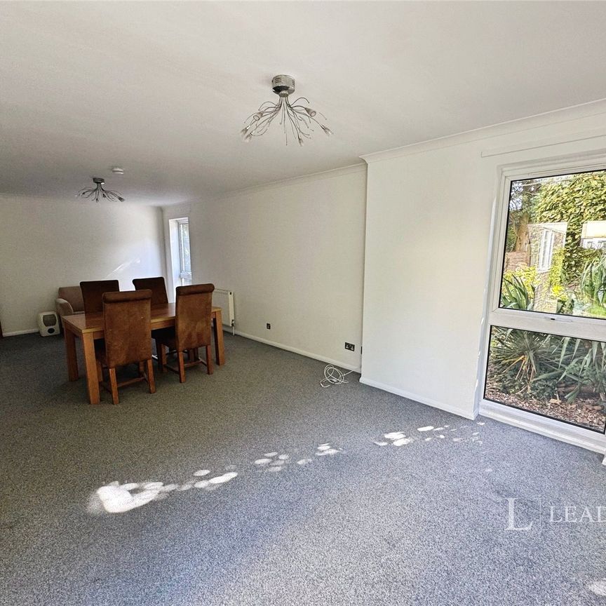 3 bedroom apartment to rent Station Road, Preston, Brighton, East Sussex, BN1 - Photo 1