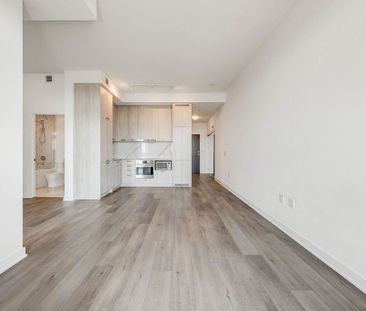 For Lease - 10 Honeycrisp Crescent Unit# 506, Vaughan, Ontario - Photo 6