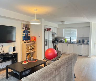 For Lease - 159 Tenth Street Unit# 2, Toronto, Ontario - Photo 1