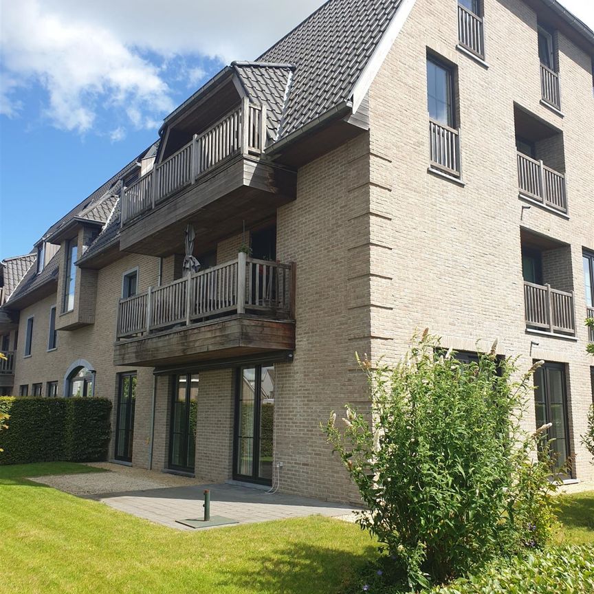 gelijkvloers appartement met 2 slaapkamers en garage - Foto 1