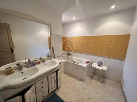 Appartement 3 Pièces 71 m² - Photo 2