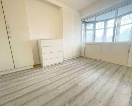 Norbreck Gardens, Park Royal, London, NW10 - Photo 1