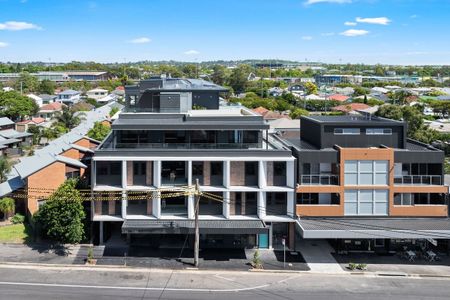 Stylish Urban Apartment in Adamstown - Photo 3