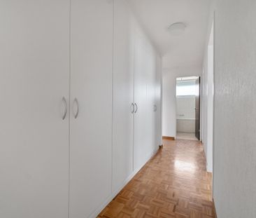 Appartement très lumineux de 4.5 pièces au 4ème étage - Photo 3