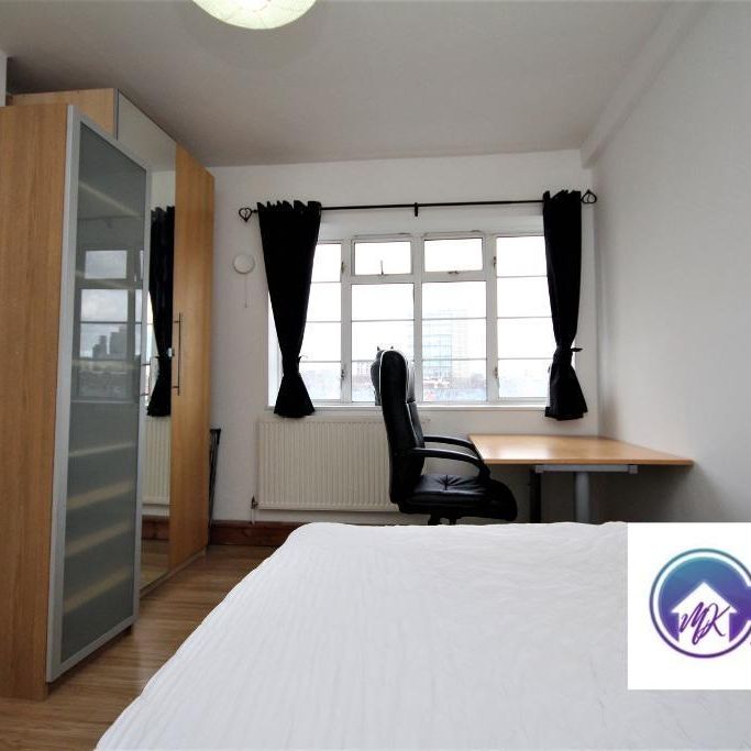 3 Bedroom Flat To Rent - Photo 1